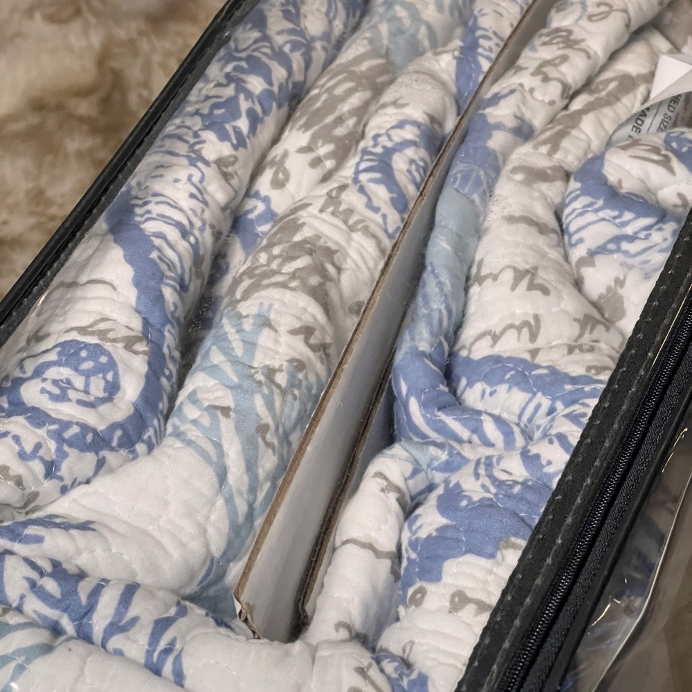 NWT Levtex Home Sag Harbor Blue & White Coastal Beach King Quilt - Picture 7 of 8